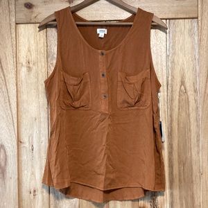 NWT Sleeveless Top size Large